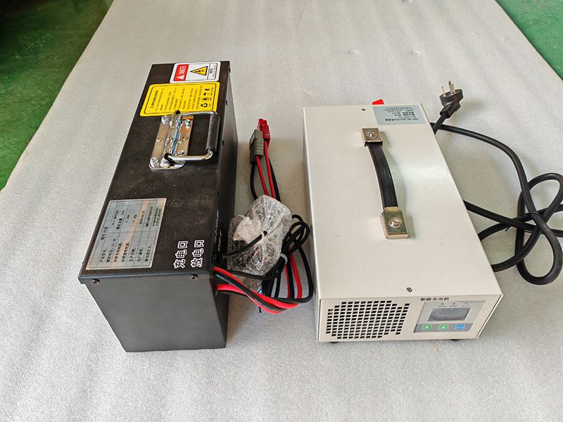 Lithium battery pack + charger