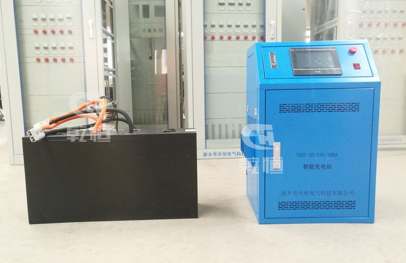 24V 100A Intelligent Retractable Charger